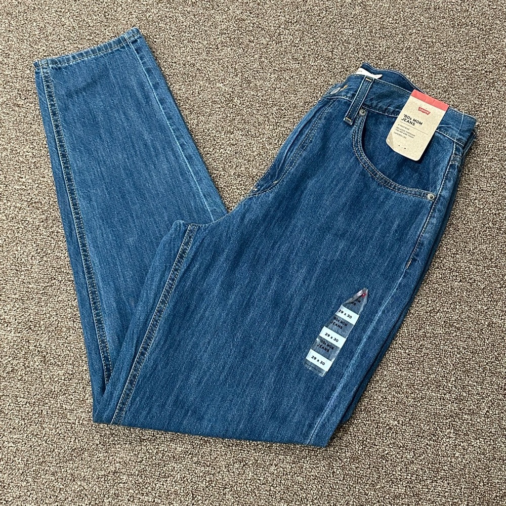 Levi's Women's 80’ Mom jeans